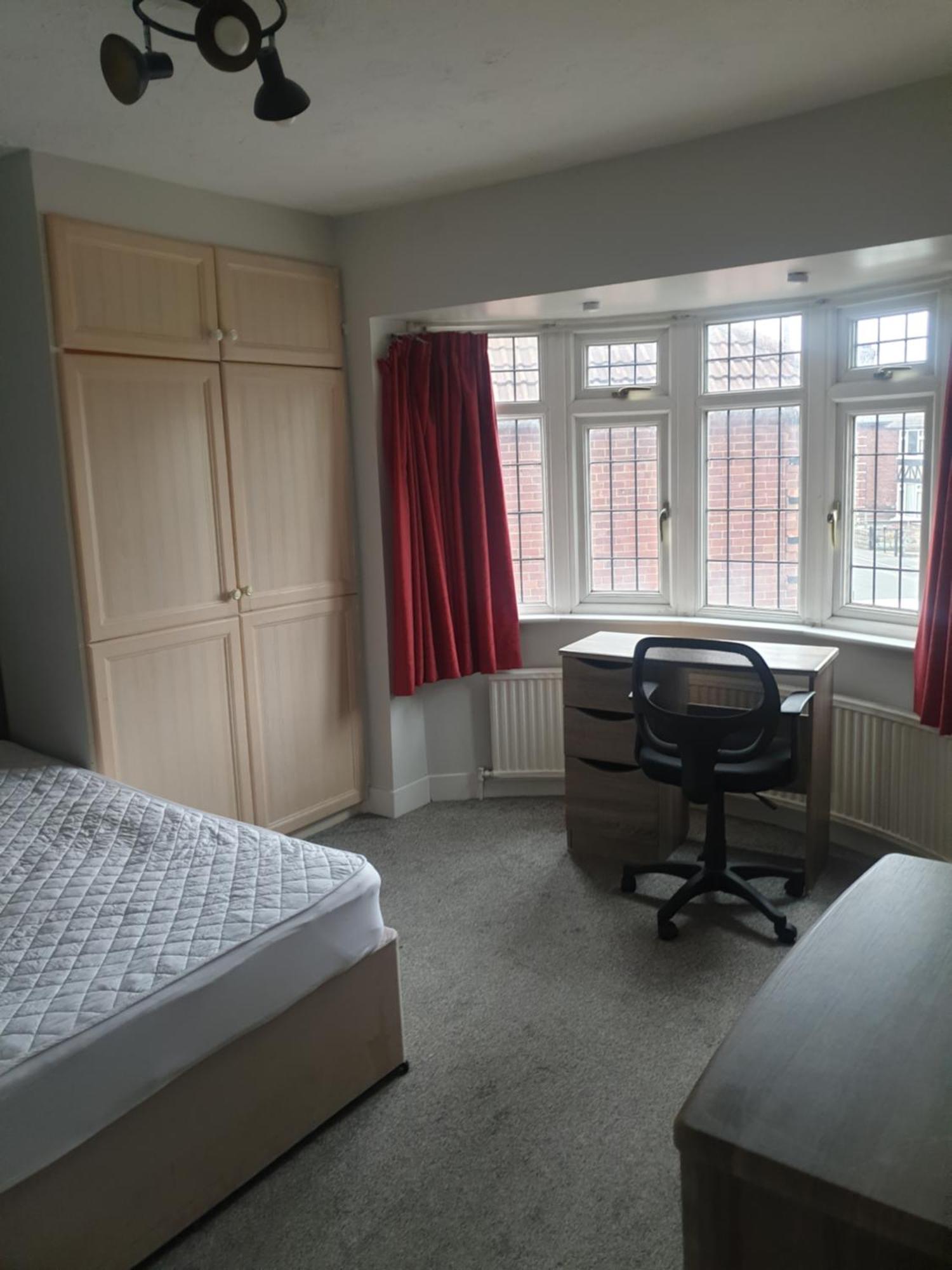 Guest house Mother-in-law Leeds (West Yorkshire)